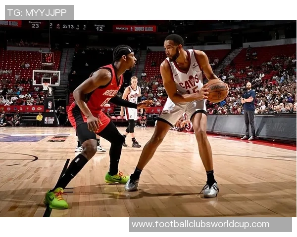 2017年火箭队与骑士队的巅峰对决回顾与精彩瞬间分析 2017年火箭队与骑士队的巅峰对决回顾与精彩瞬间分析