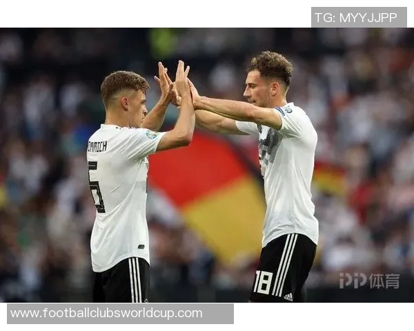 基米希的战术智慧与足球场上的领导力探讨