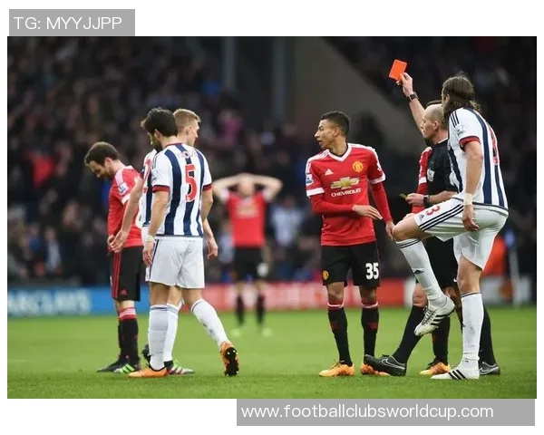 曼联对阵西布朗的精彩赛果分析与比赛亮点回顾